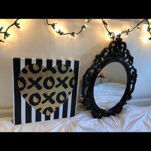 Black mirror and canvas pic